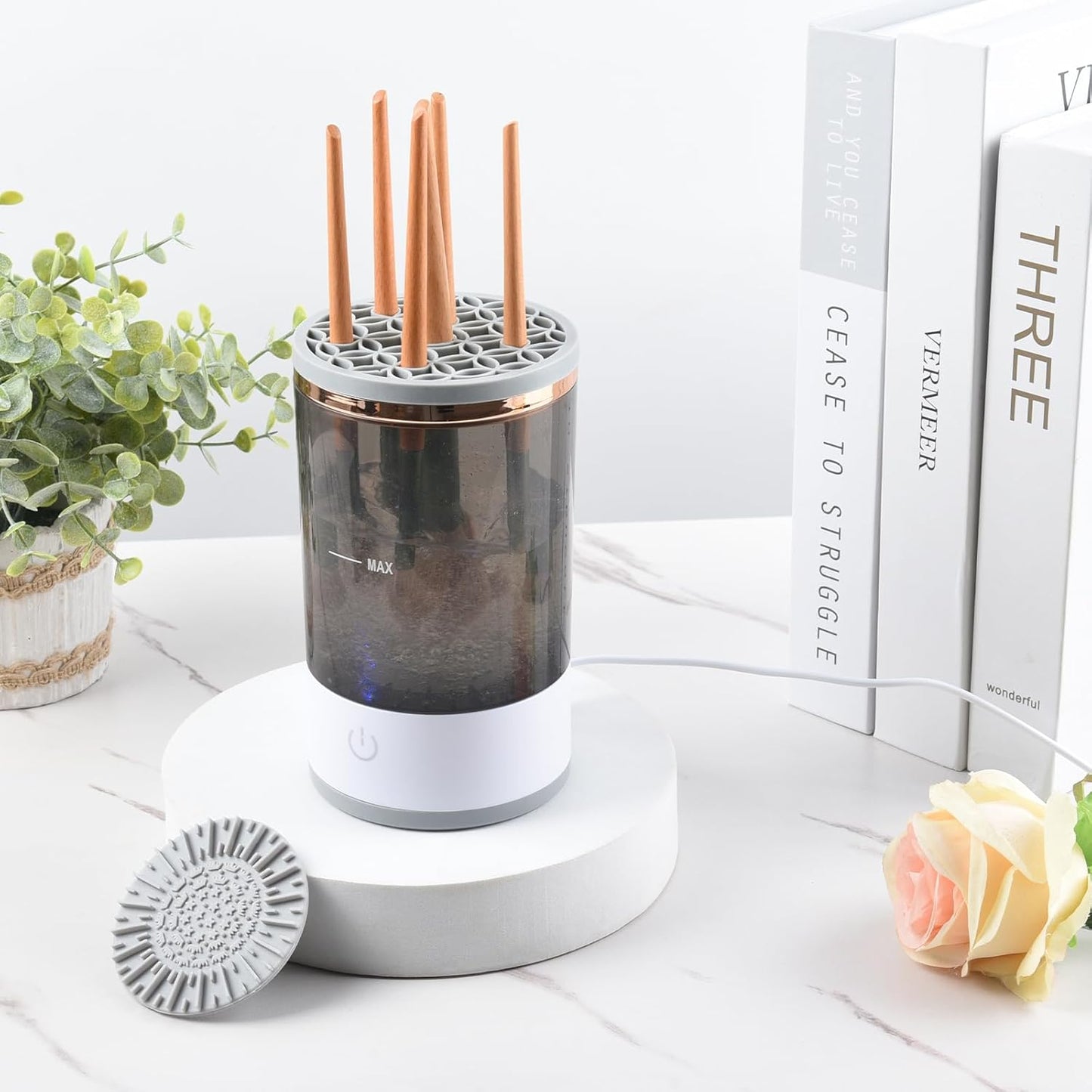 Ultimate Electric Makeup Brush Cleaner: Pro-Level Automatic Spinning Tool for Immaculate Brushes and Beauty Blenders
